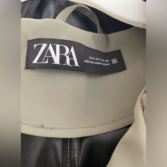 WATER AND WIND PROTECTION RUBBERIZED PARKA
KHAKI, Size S - Picture 3 of 3